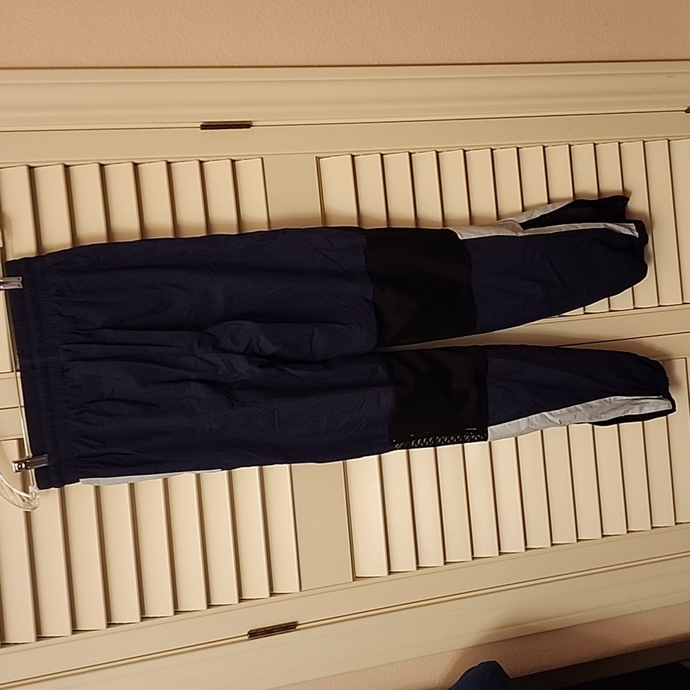 Colorblocked Athletic Pants - Picture 5 of 8